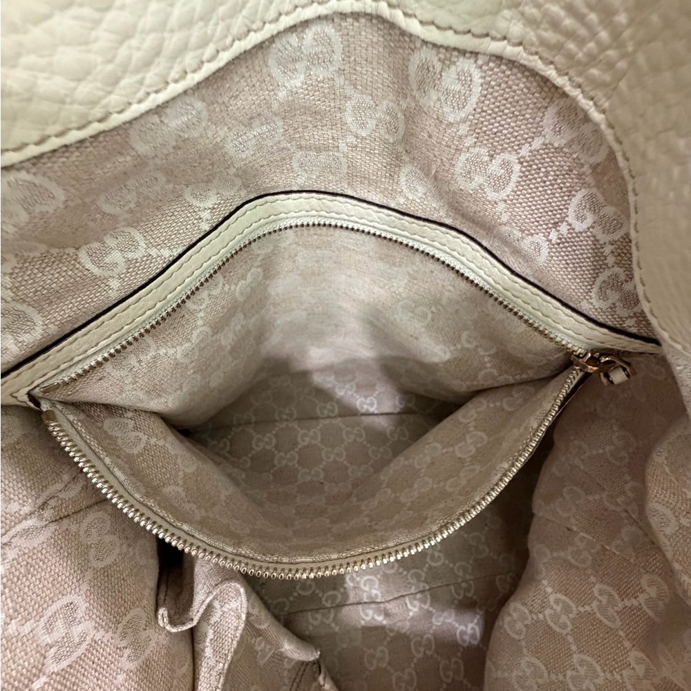 Gucci Cream Leather Hobo with Bamboo Top Handle - Picture 6 of 6